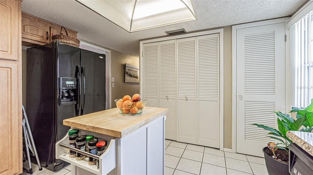 En Venta: $349,000 (2 camas, 2 baños, 1181 Pies cuadrados)