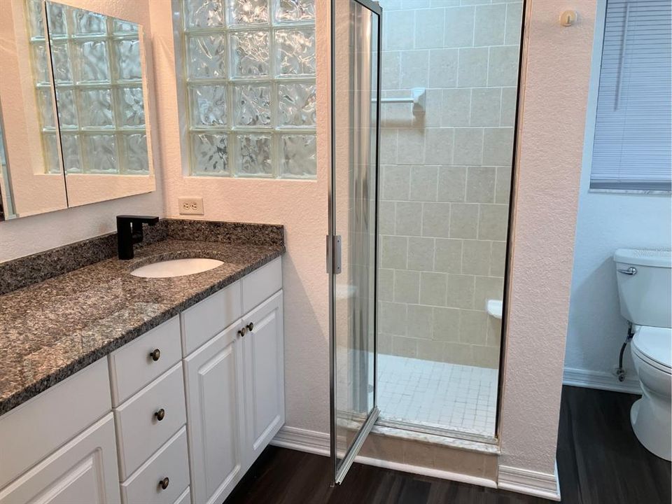 En Venta: $236,500 (2 camas, 2 baños, 1135 Pies cuadrados)
