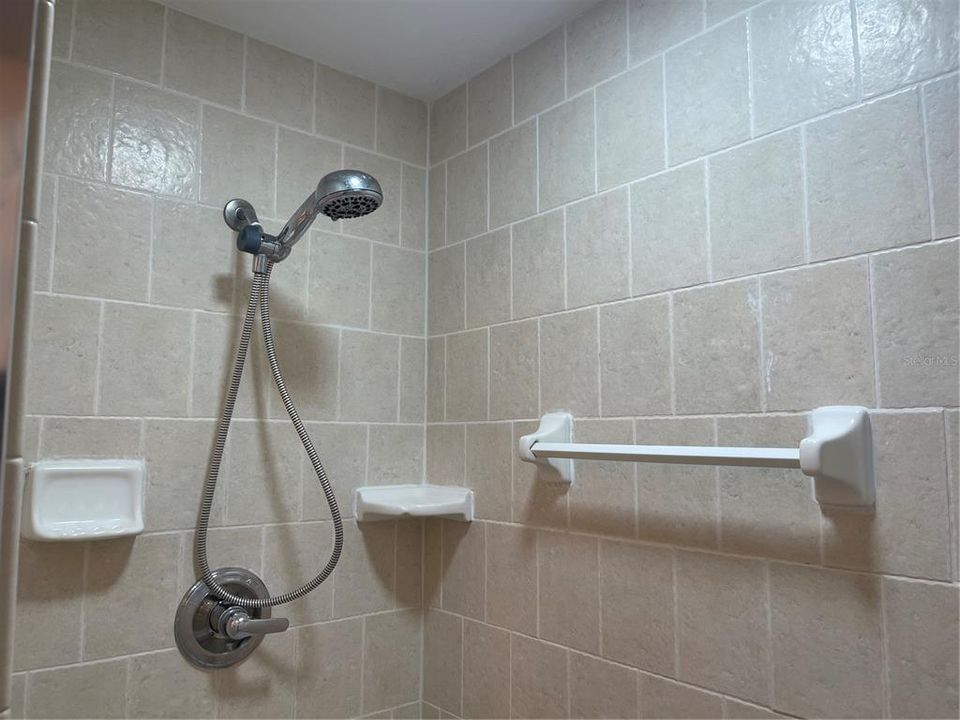 En Venta: $236,500 (2 camas, 2 baños, 1135 Pies cuadrados)