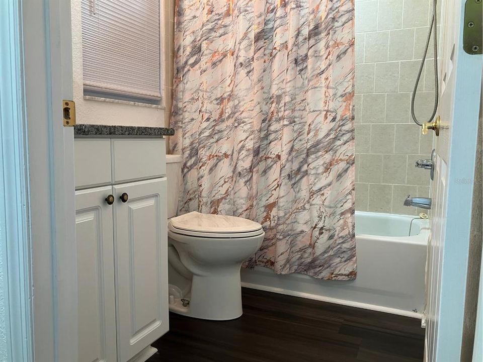 En Venta: $236,500 (2 camas, 2 baños, 1135 Pies cuadrados)