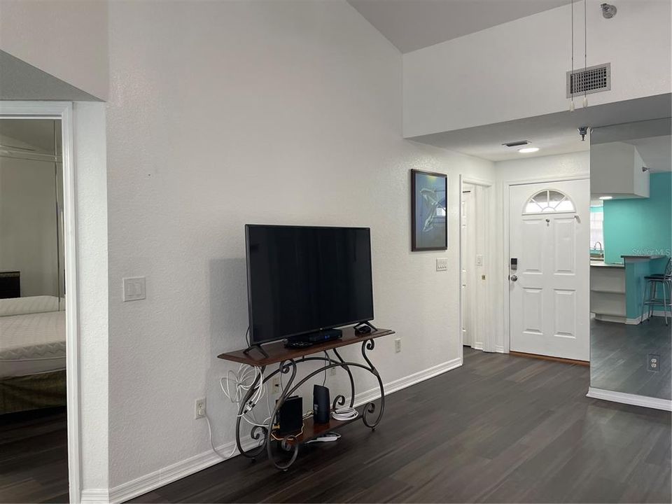 En Venta: $236,500 (2 camas, 2 baños, 1135 Pies cuadrados)