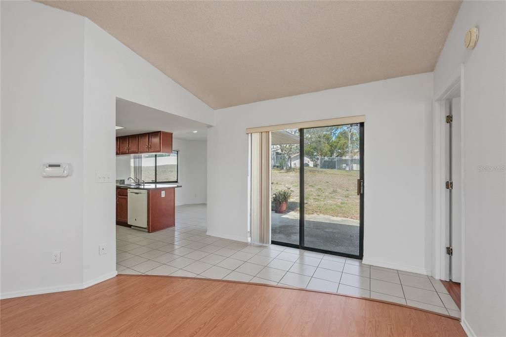 Active With Contract: $250,000 (2 beds, 2 baths, 1355 Square Feet)