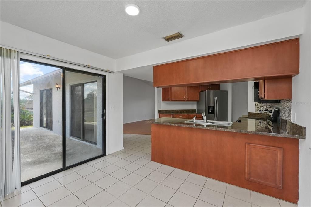 Active With Contract: $250,000 (2 beds, 2 baths, 1355 Square Feet)