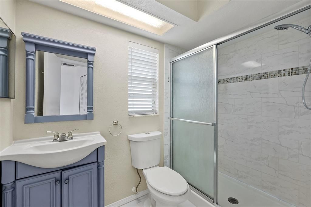 Active With Contract: $250,000 (2 beds, 2 baths, 1355 Square Feet)