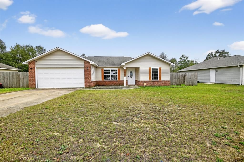 For Sale: $190,000 (3 beds, 2 baths, 1329 Square Feet)