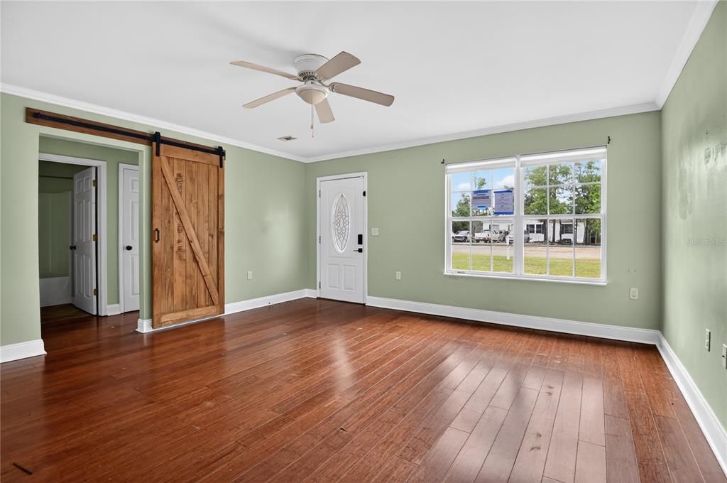 For Sale: $190,000 (3 beds, 2 baths, 1329 Square Feet)
