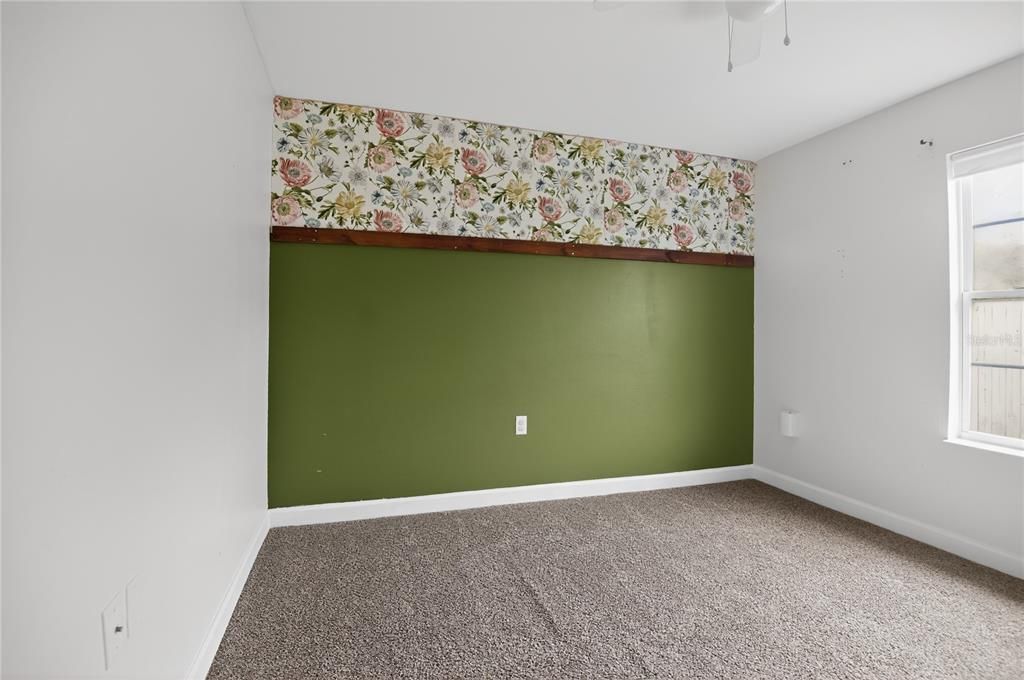 For Sale: $190,000 (3 beds, 2 baths, 1329 Square Feet)