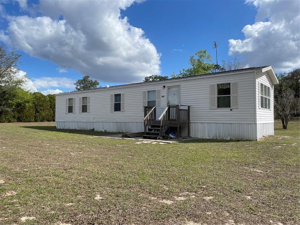Activo con contrato: $144,900 (2 camas, 2 baños, 960 Pies cuadrados)