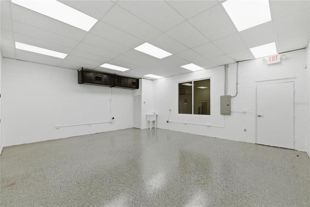 For Sale: $33,600 (0 beds, 0 baths, 6021 Square Feet)