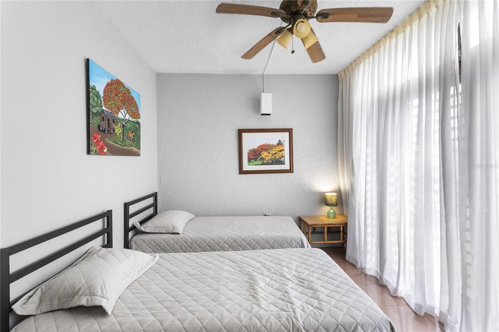 En Venta: $470,000 (3 camas, 2 baños, 1391 Pies cuadrados)