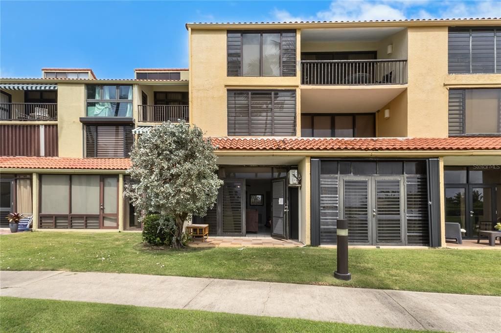En Venta: $470,000 (3 camas, 2 baños, 1391 Pies cuadrados)