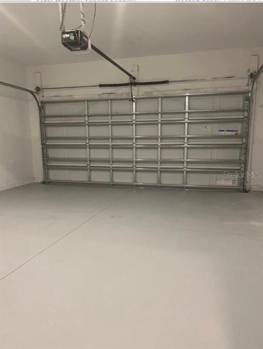 Под контрактом: $1,890 (3 спален, 2 ванн, 2080 Квадратных фут)