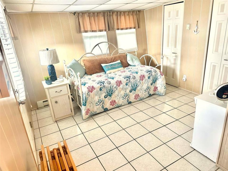 Activo con contrato: $76,500 (1 camas, 1 baños, 736 Pies cuadrados)