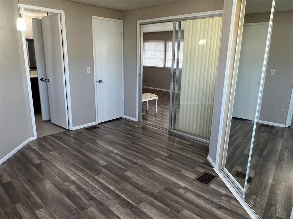 На продажу: $79,500 (2 спален, 2 ванн, 1128 Квадратных фут)