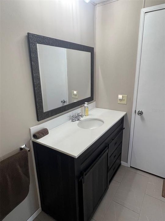 На продажу: $79,500 (2 спален, 2 ванн, 1128 Квадратных фут)