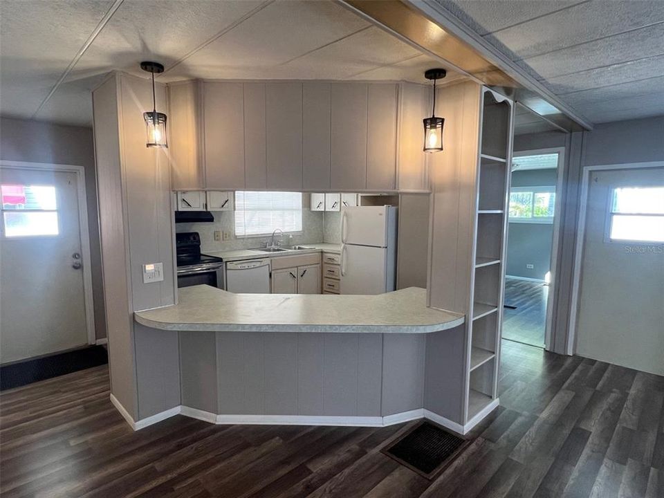 На продажу: $79,500 (2 спален, 2 ванн, 1128 Квадратных фут)