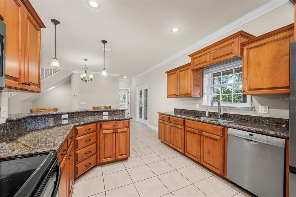 En Venta: $394,900 (3 camas, 2 baños, 2051 Pies cuadrados)