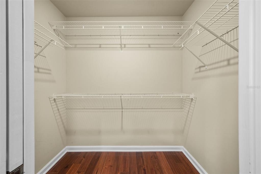 En Venta: $394,900 (3 camas, 2 baños, 2051 Pies cuadrados)