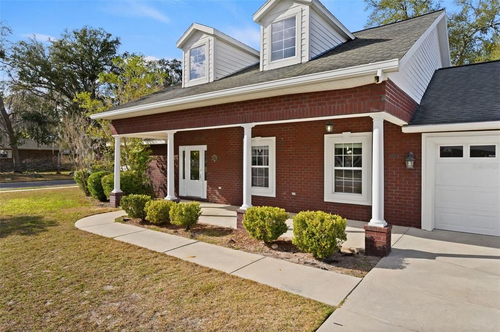 En Venta: $394,900 (3 camas, 2 baños, 2051 Pies cuadrados)
