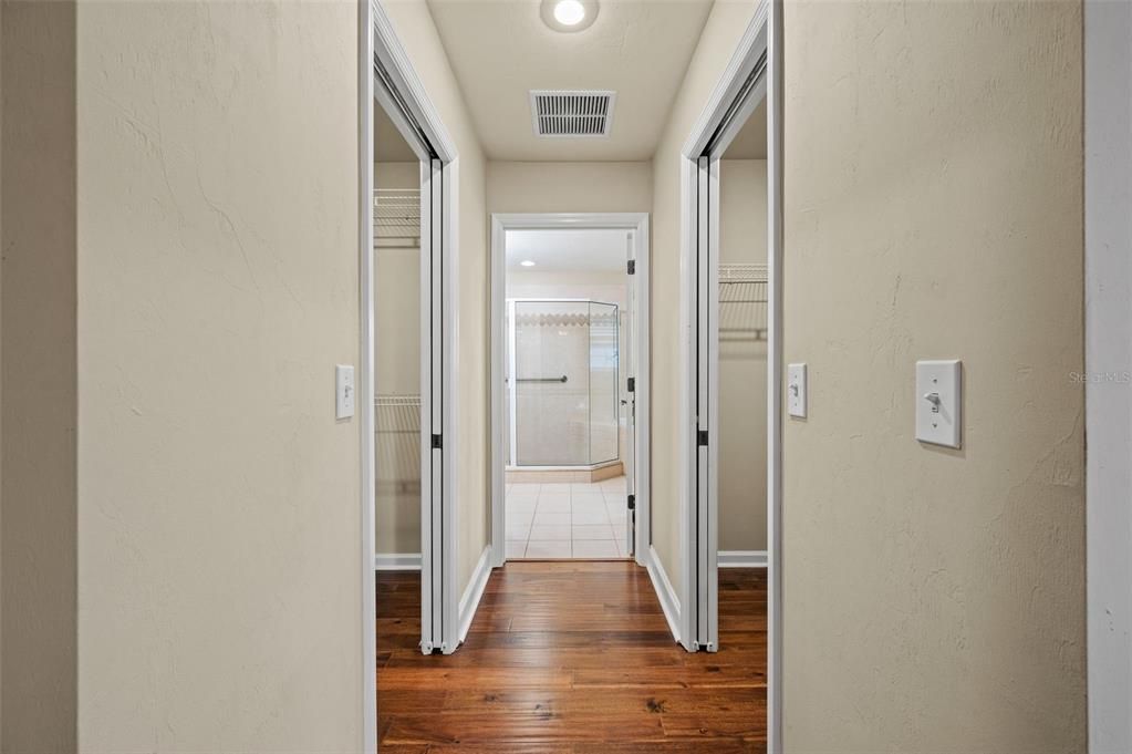 En Venta: $394,900 (3 camas, 2 baños, 2051 Pies cuadrados)