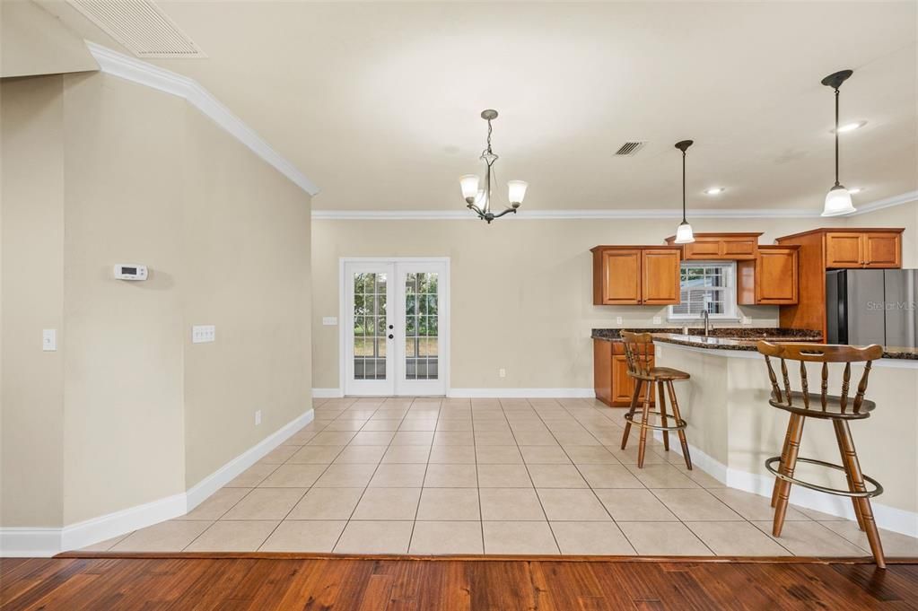 En Venta: $394,900 (3 camas, 2 baños, 2051 Pies cuadrados)