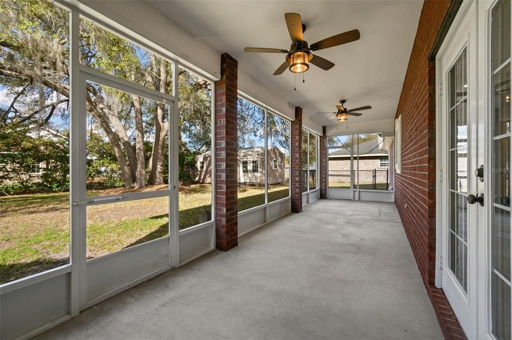 En Venta: $394,900 (3 camas, 2 baños, 2051 Pies cuadrados)