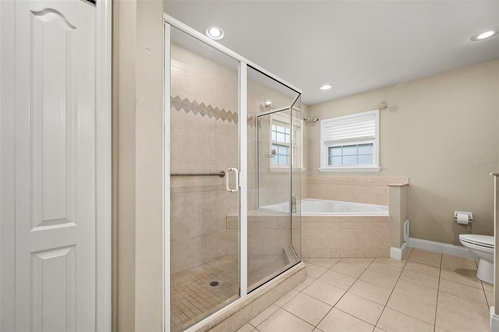 En Venta: $394,900 (3 camas, 2 baños, 2051 Pies cuadrados)