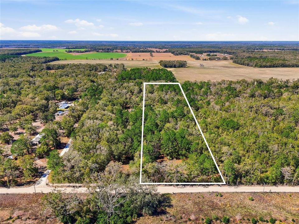 En Venta: $135,000 (10.11 acres)