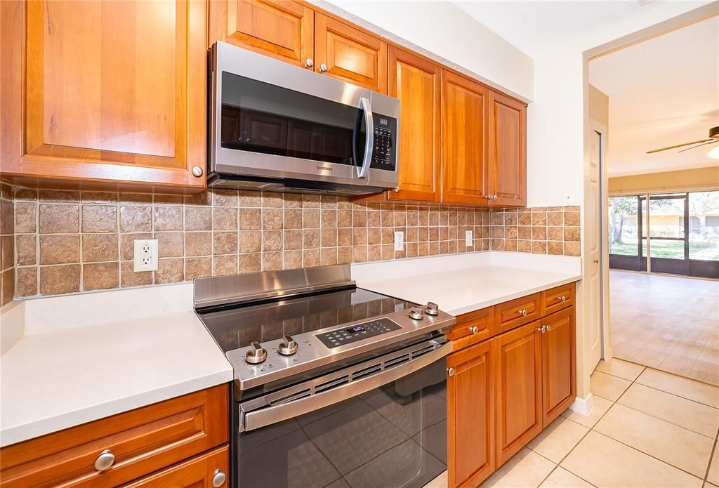 Activo con contrato: $209,900 (2 camas, 2 baños, 1058 Pies cuadrados)
