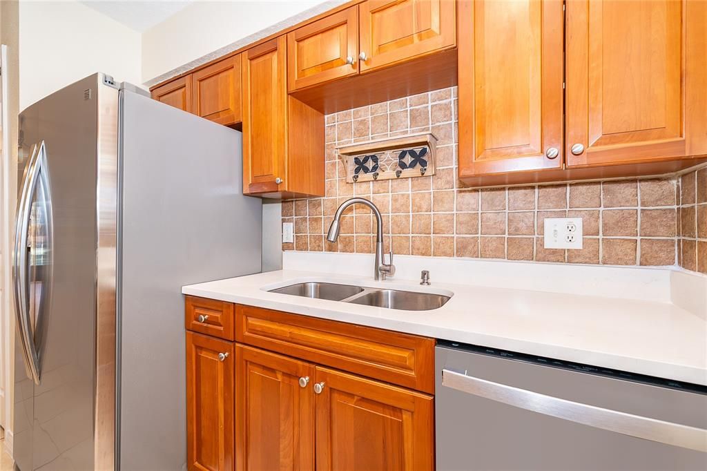 Activo con contrato: $209,900 (2 camas, 2 baños, 1058 Pies cuadrados)