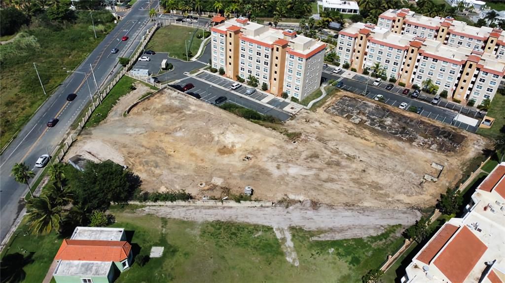 На продажу: $1,600,000 (1.50 acres)