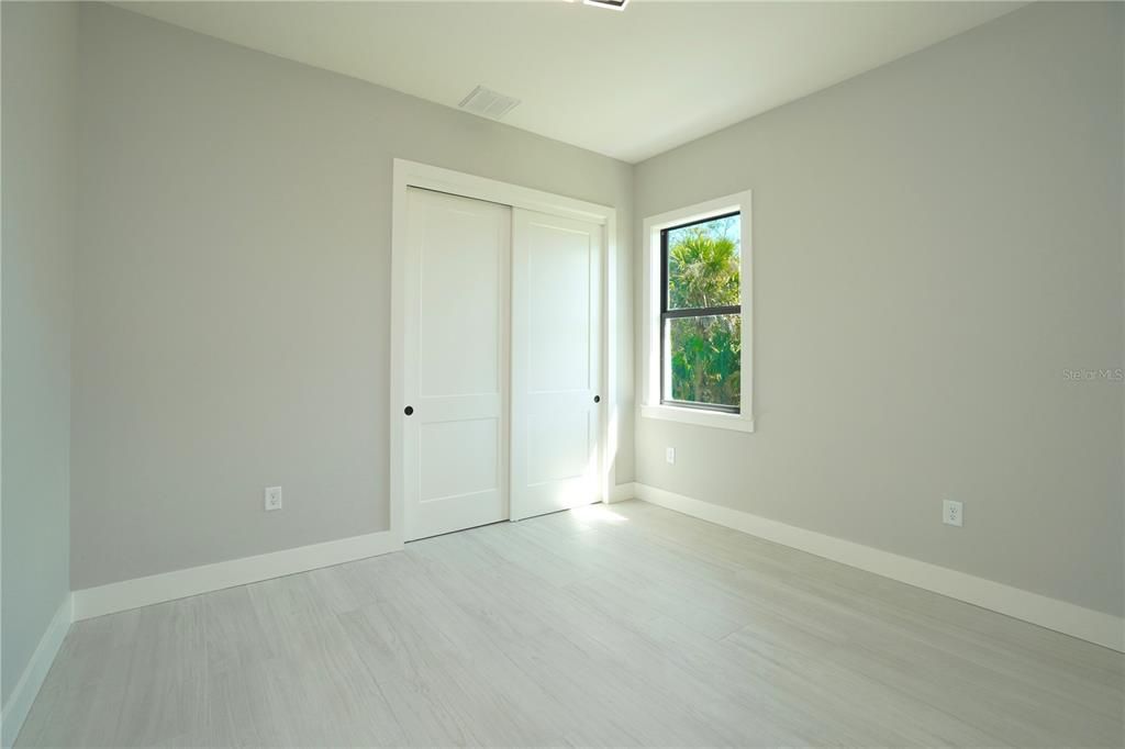 En Venta: $694,900 (3 camas, 2 baños, 2245 Pies cuadrados)