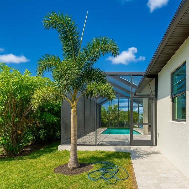 En Venta: $694,900 (3 camas, 2 baños, 2245 Pies cuadrados)
