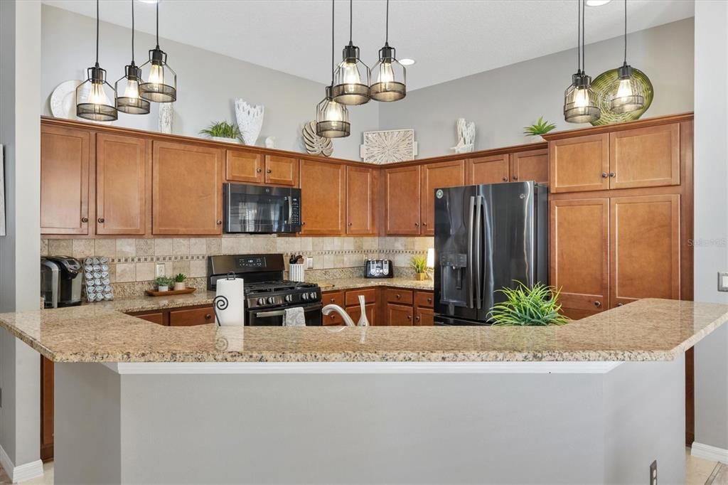 Active With Contract: $419,900 (3 beds, 2 baths, 1654 Square Feet)