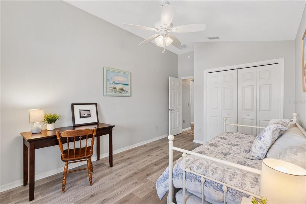 Active With Contract: $419,900 (3 beds, 2 baths, 1654 Square Feet)