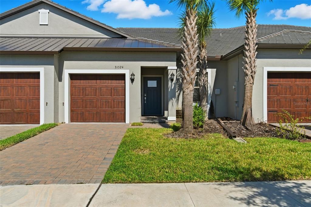 Active With Contract: $2,000 (2 beds, 2 baths, 1405 Square Feet)