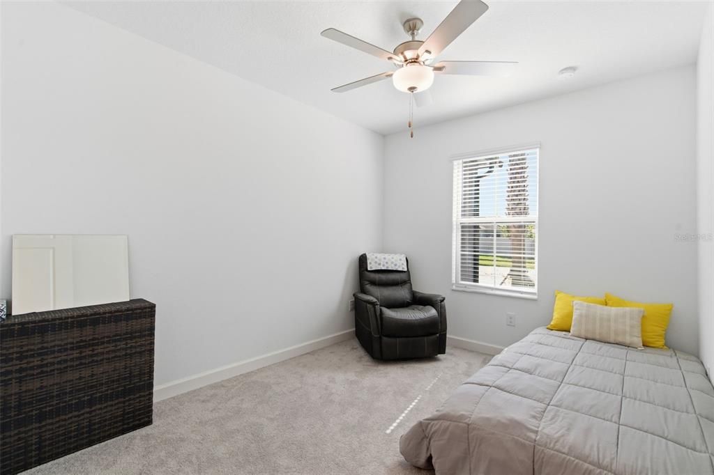 Active With Contract: $2,000 (2 beds, 2 baths, 1405 Square Feet)