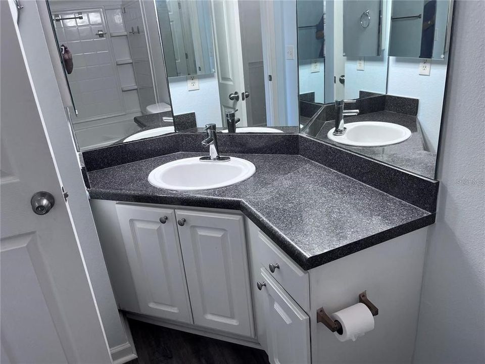 Activo con contrato: $1,500 (2 camas, 2 baños, 1132 Pies cuadrados)