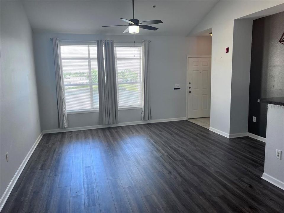 Activo con contrato: $1,500 (2 camas, 2 baños, 1132 Pies cuadrados)