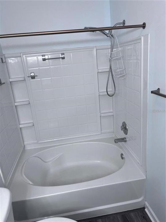 Activo con contrato: $1,500 (2 camas, 2 baños, 1132 Pies cuadrados)