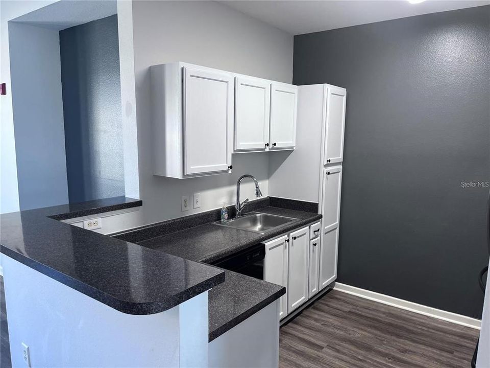 Activo con contrato: $1,500 (2 camas, 2 baños, 1132 Pies cuadrados)