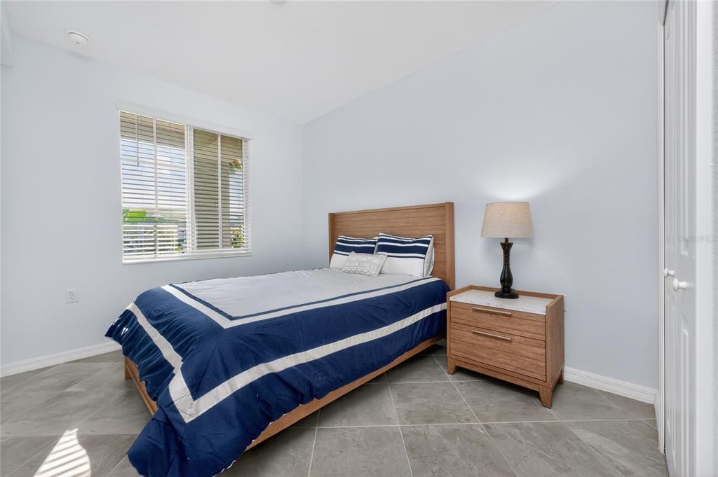 Active With Contract: $218,000 (2 beds, 2 baths, 1198 Square Feet)