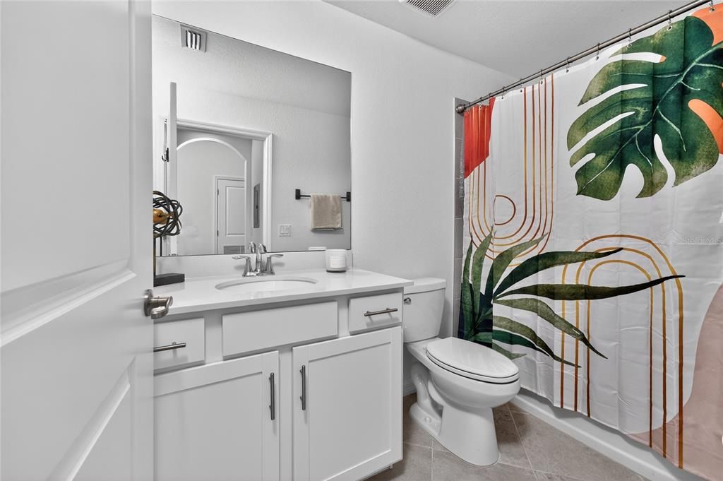 Active With Contract: $218,000 (2 beds, 2 baths, 1198 Square Feet)