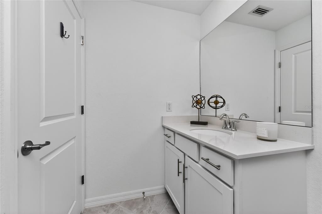 Active With Contract: $218,000 (2 beds, 2 baths, 1198 Square Feet)