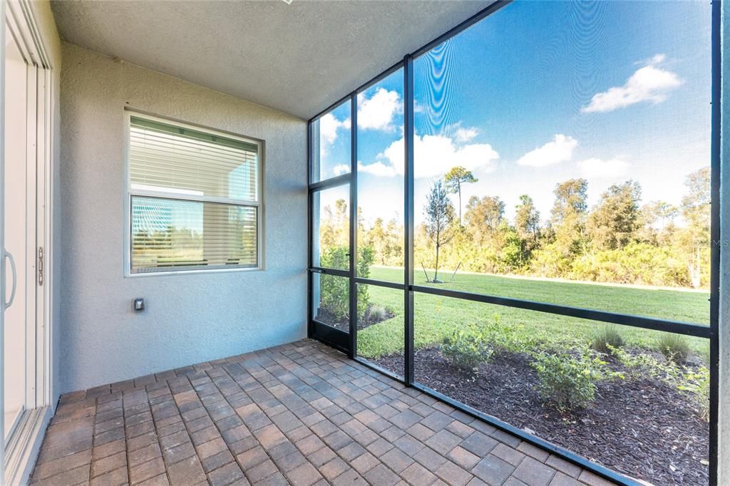 Active With Contract: $218,000 (2 beds, 2 baths, 1198 Square Feet)