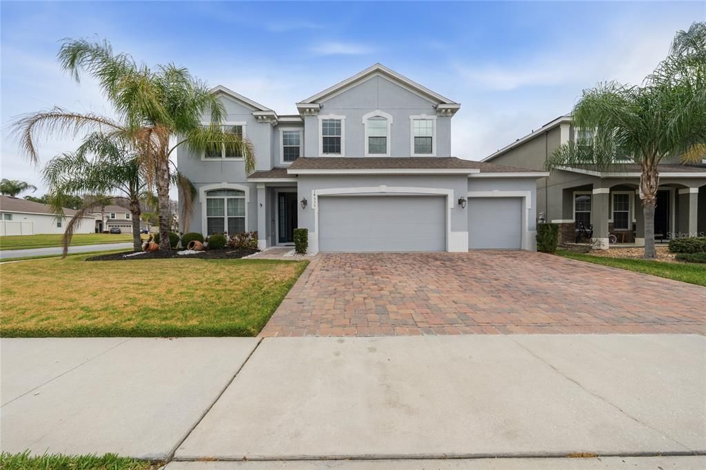 Activo con contrato: $759,000 (6 camas, 4 baños, 3056 Pies cuadrados)