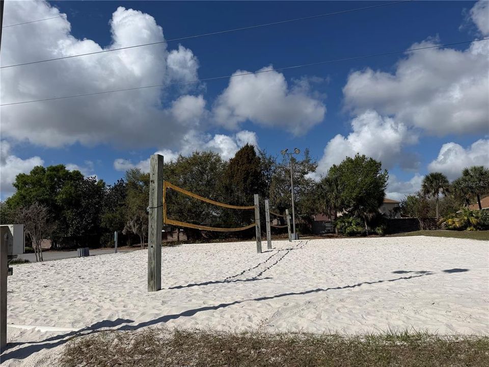 Activo con contrato: $759,000 (6 camas, 4 baños, 3056 Pies cuadrados)