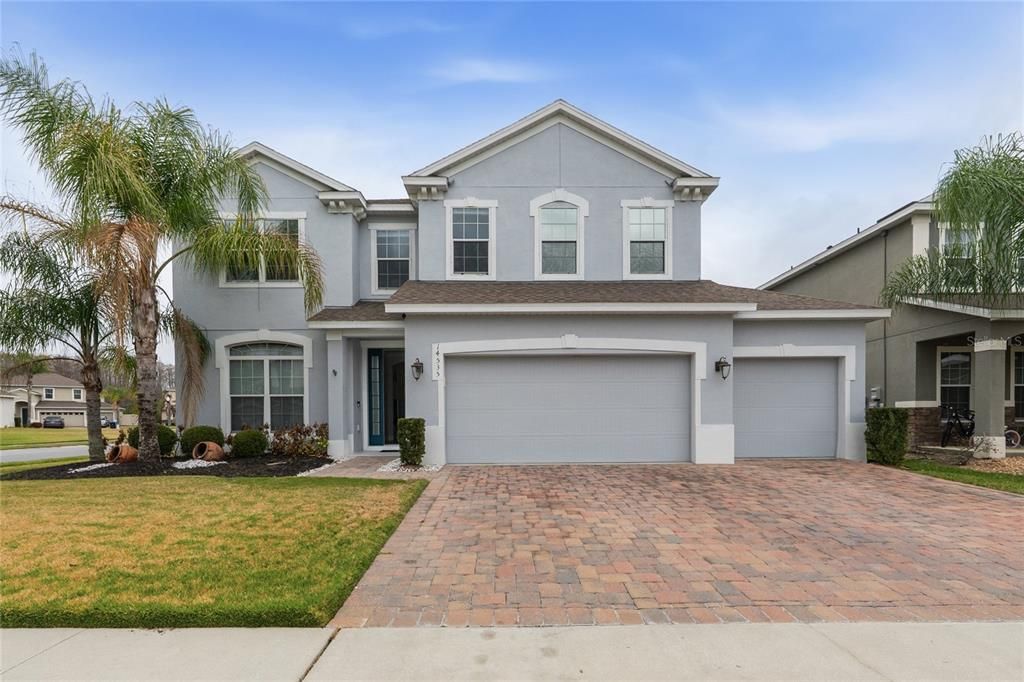 Activo con contrato: $759,000 (6 camas, 4 baños, 3056 Pies cuadrados)