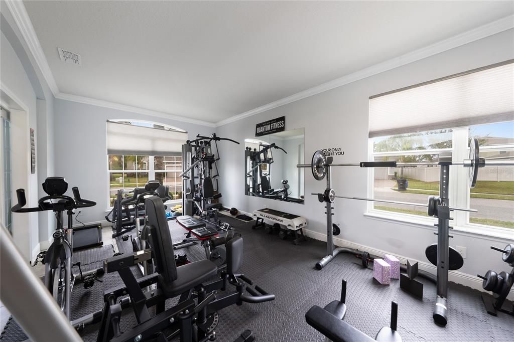 Activo con contrato: $759,000 (6 camas, 4 baños, 3056 Pies cuadrados)