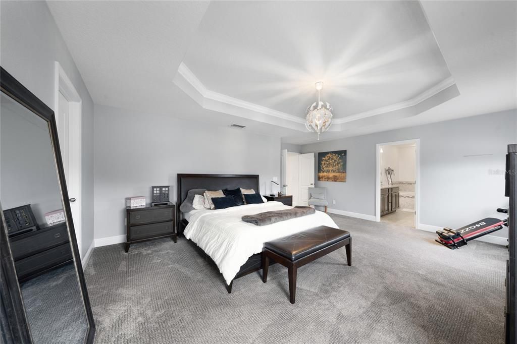 Activo con contrato: $759,000 (6 camas, 4 baños, 3056 Pies cuadrados)